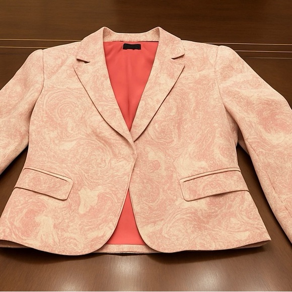 Elie Tahari Pink Paisley Tailored Blazer – Elegant Designer Jacket (Size 4) - Picture 16 of 16